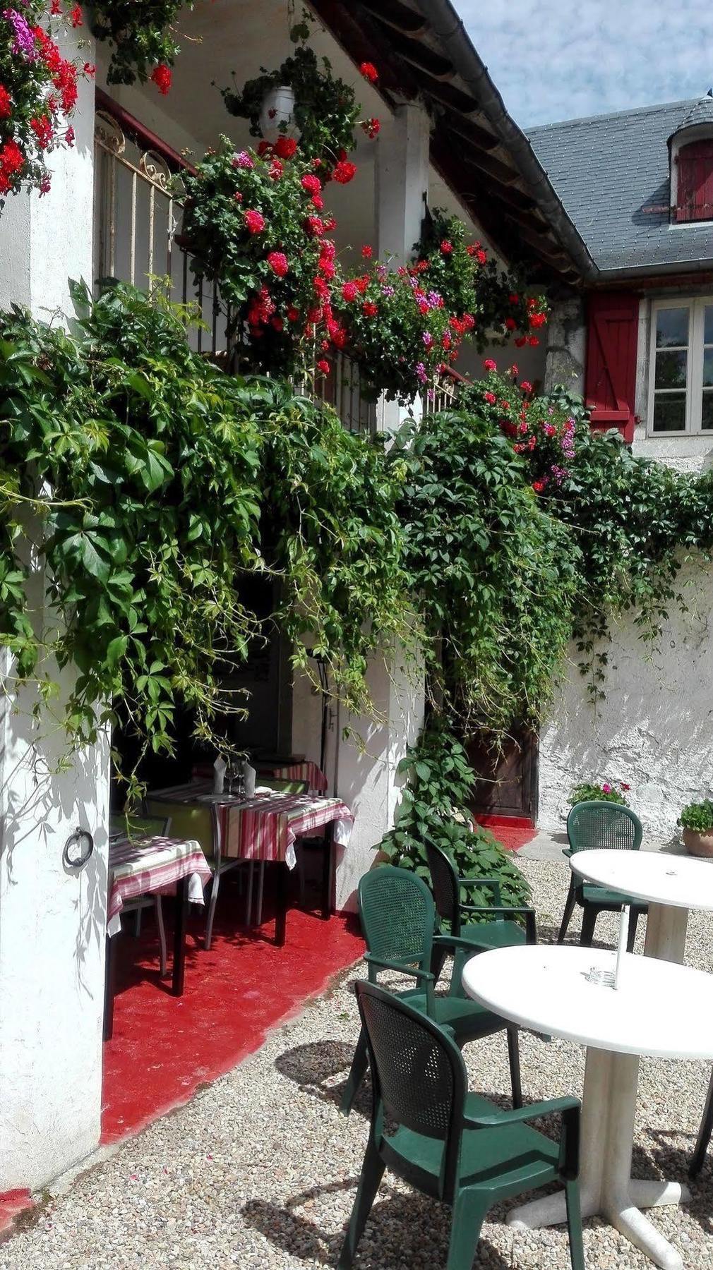 Hotel Les Bains De Secours Sévignacq-Meyracq Εξωτερικό φωτογραφία