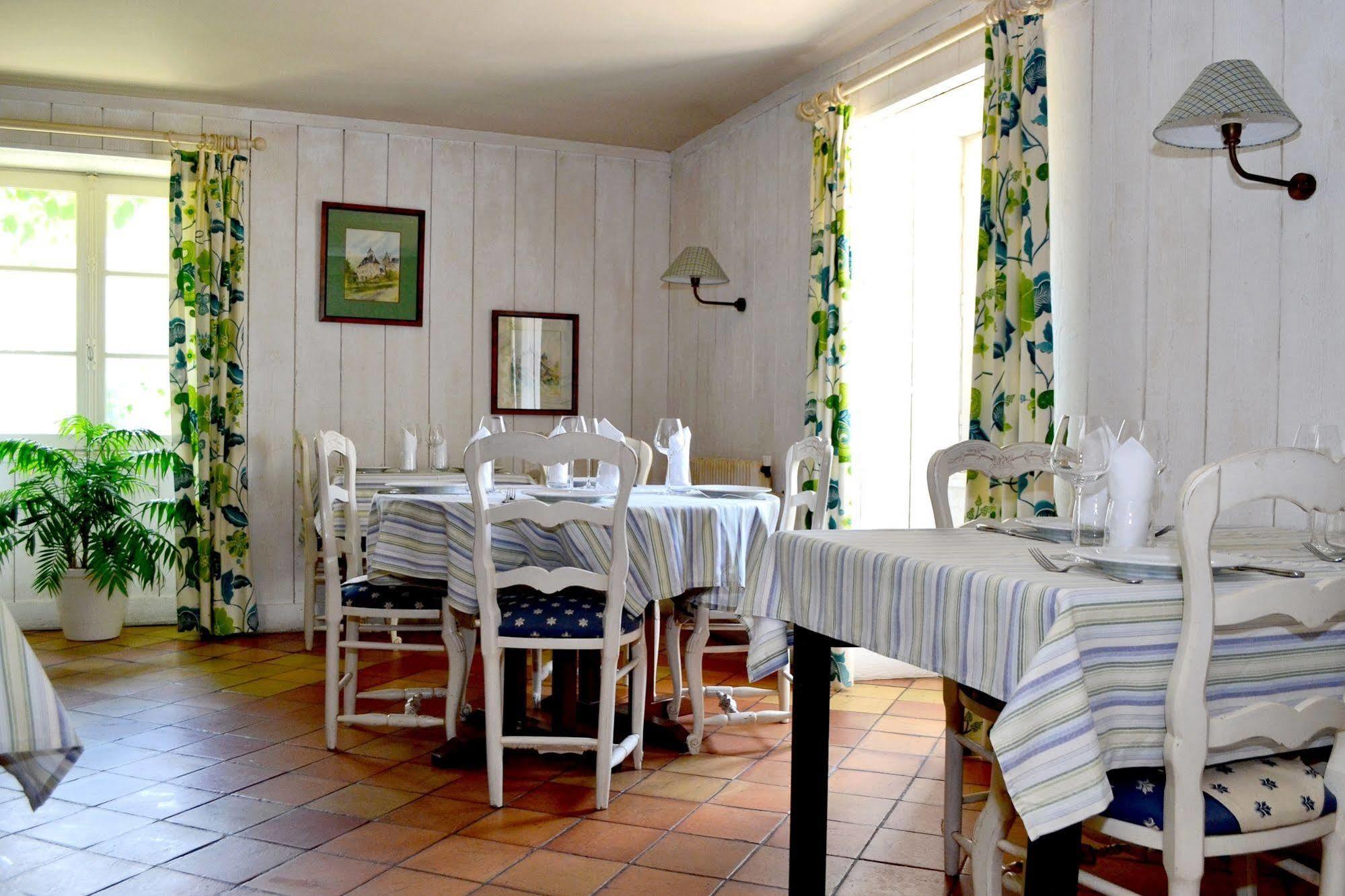 Hotel Les Bains De Secours Sévignacq-Meyracq Εξωτερικό φωτογραφία