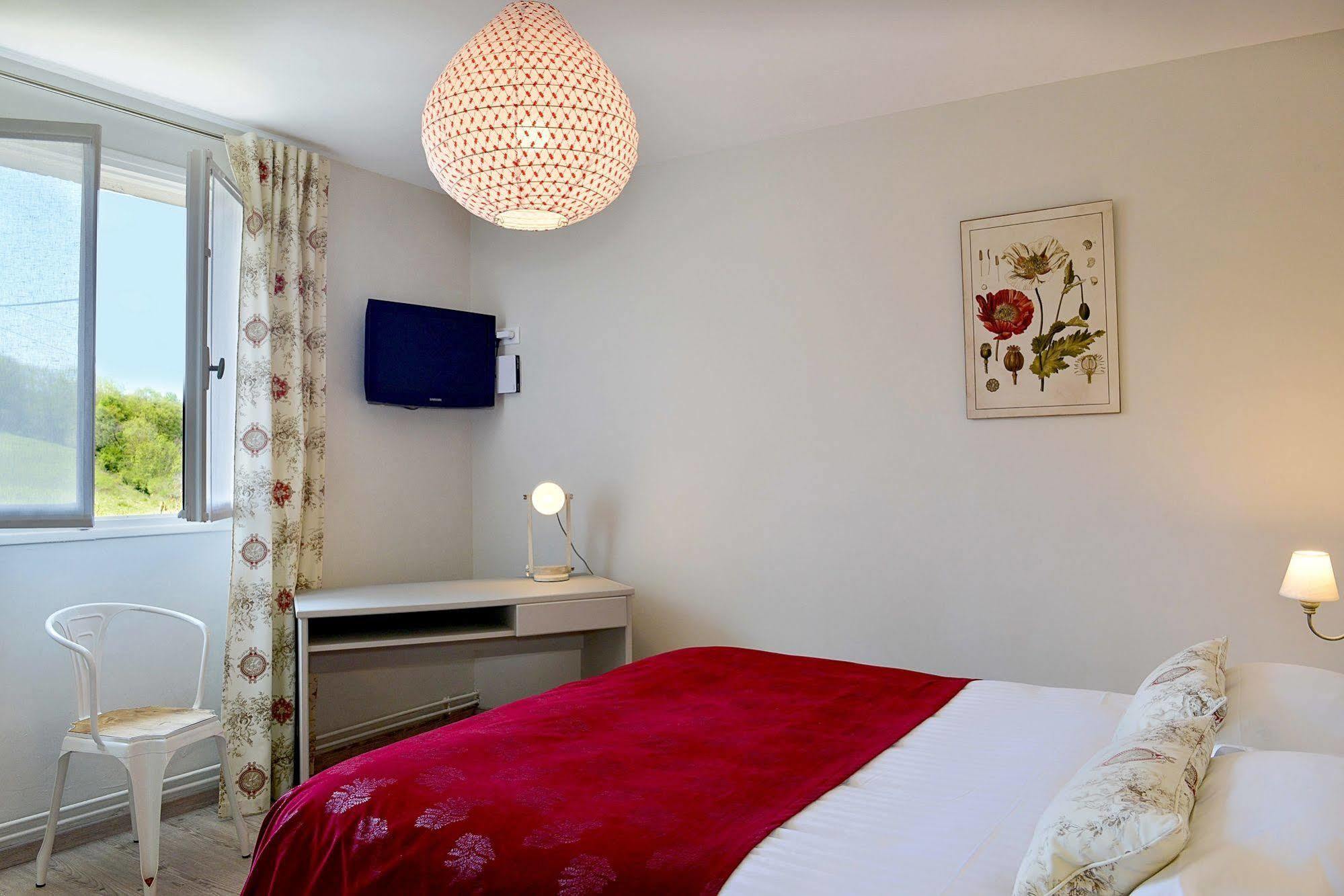 Hotel Les Bains De Secours Sévignacq-Meyracq Εξωτερικό φωτογραφία